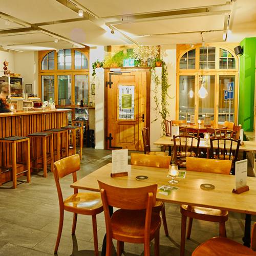 Lokal_Innenraum2-min